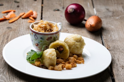 Montagsknödel mit Grammerln